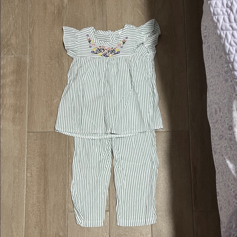 SHEIN Green Striped Kids Matching Set